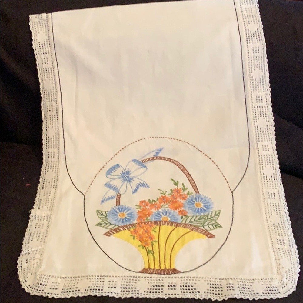 Stunning detailed embroidered table runner